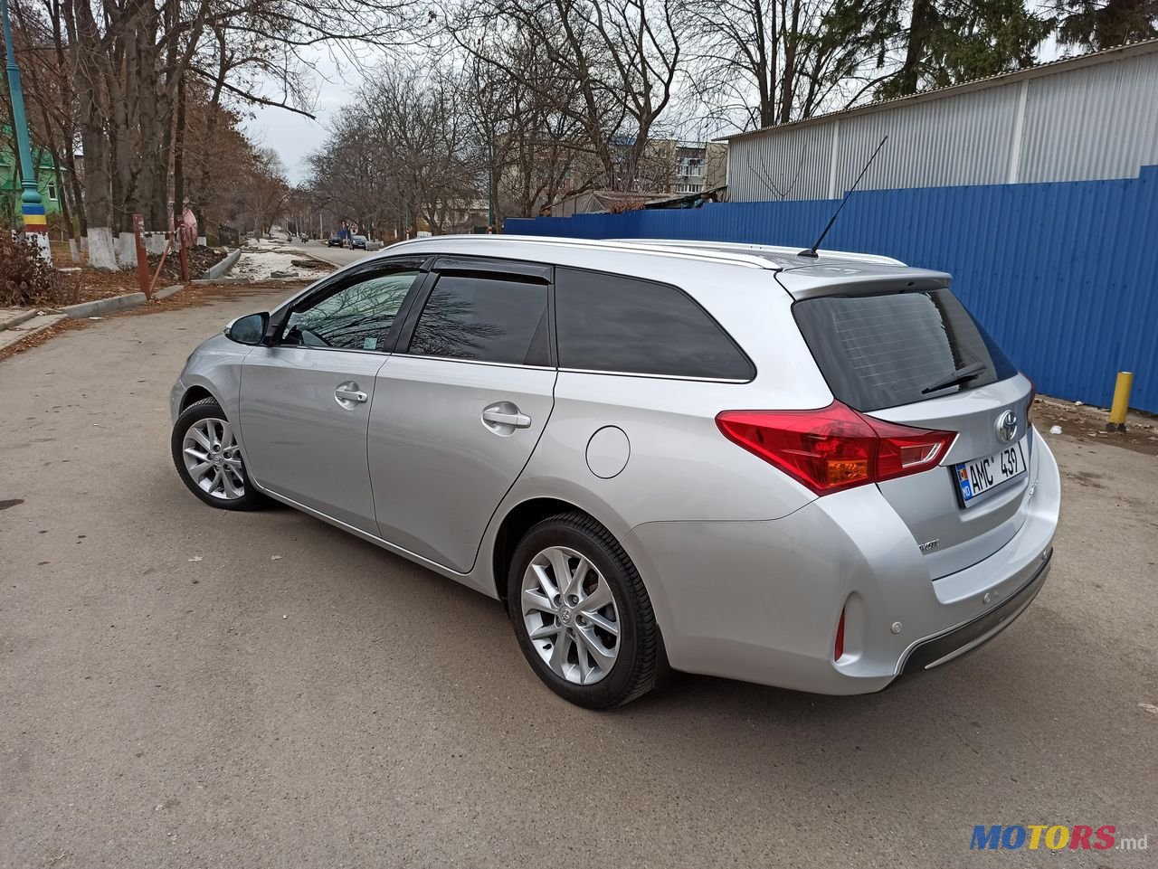 2013' Toyota Auris photo #4