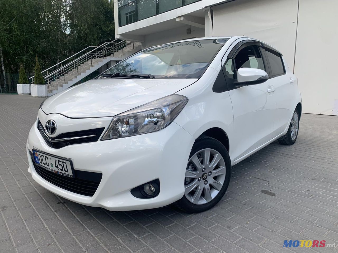 2012' Toyota Yaris photo #2