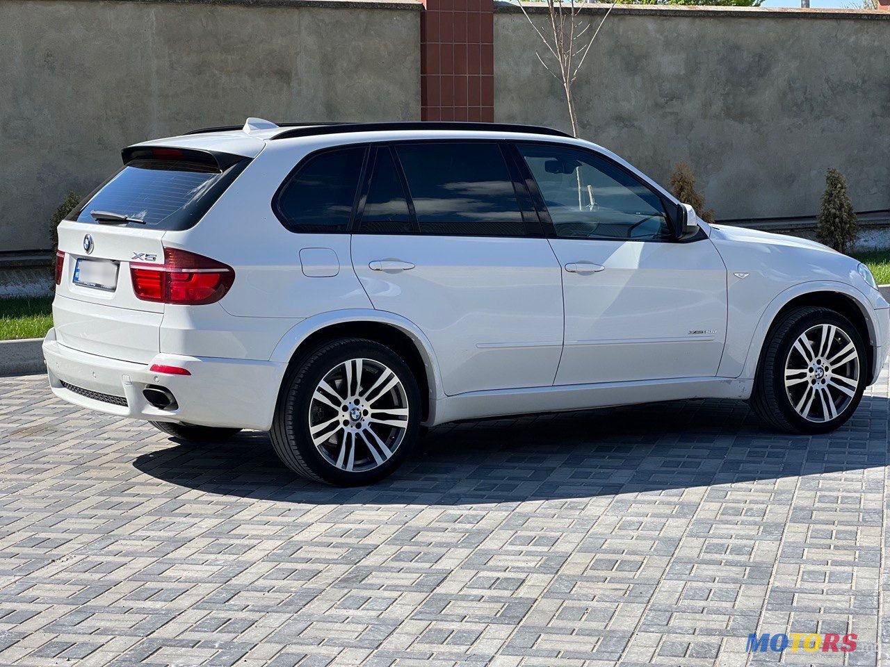 2011' BMW X5 photo #2