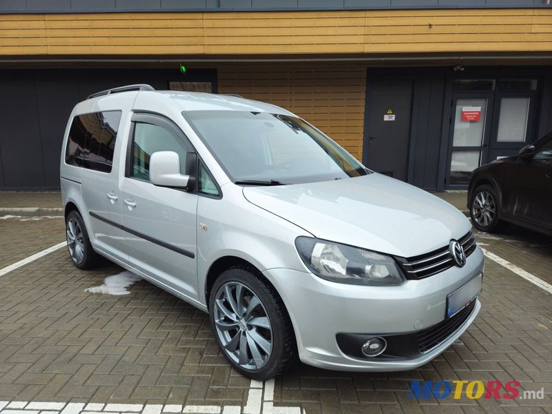 2011' Volkswagen Caddy photo #2