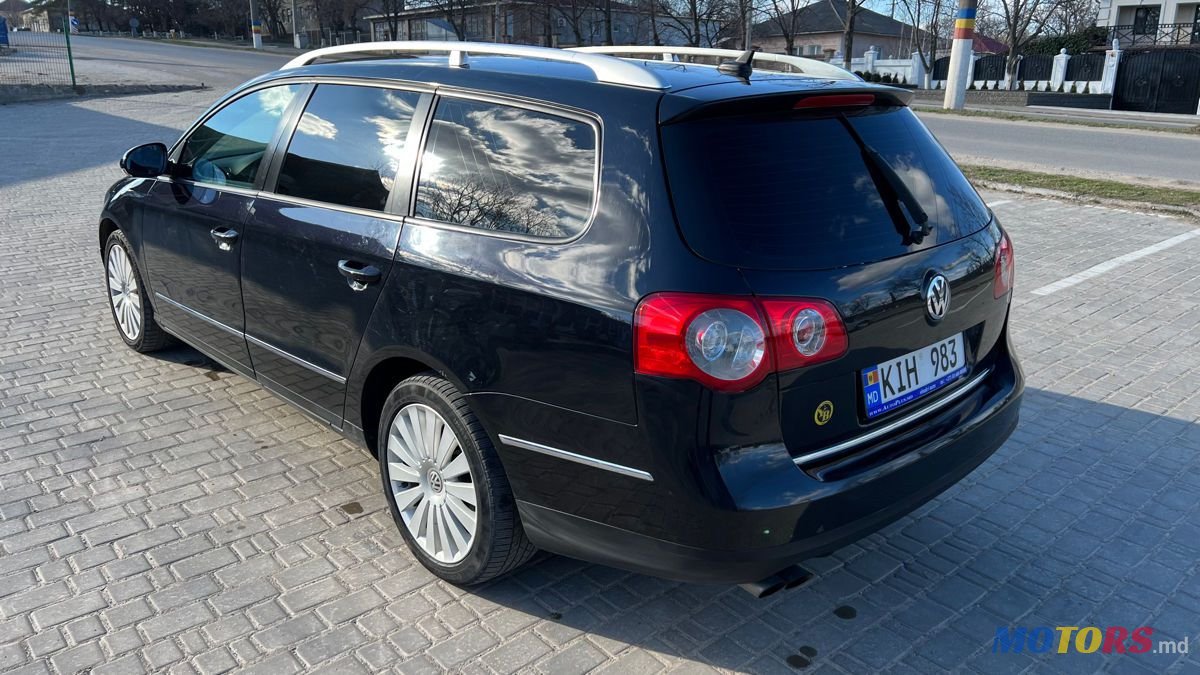 2007' Volkswagen Passat photo #4