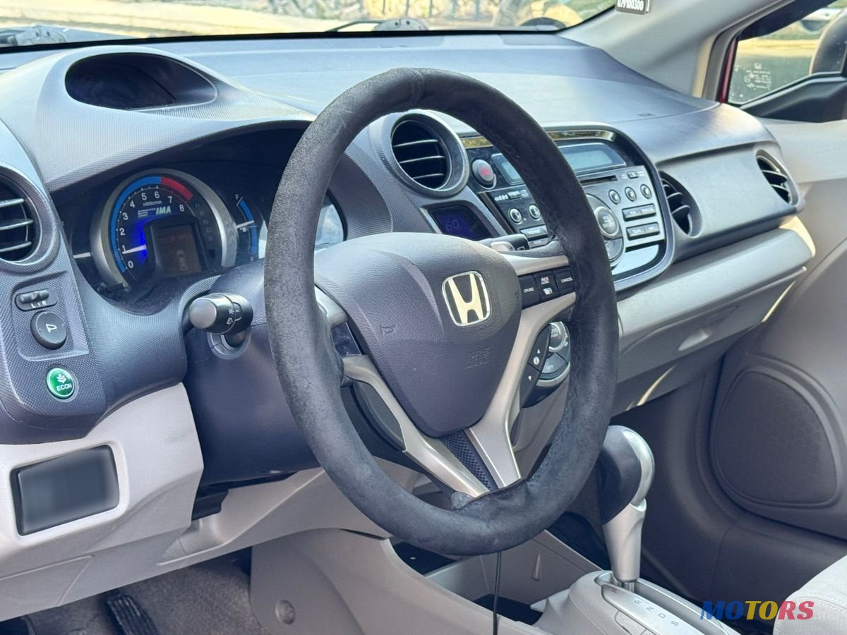 2010' Honda Insight photo #6