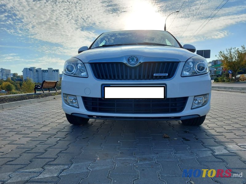 2012' Skoda Fabia photo #3