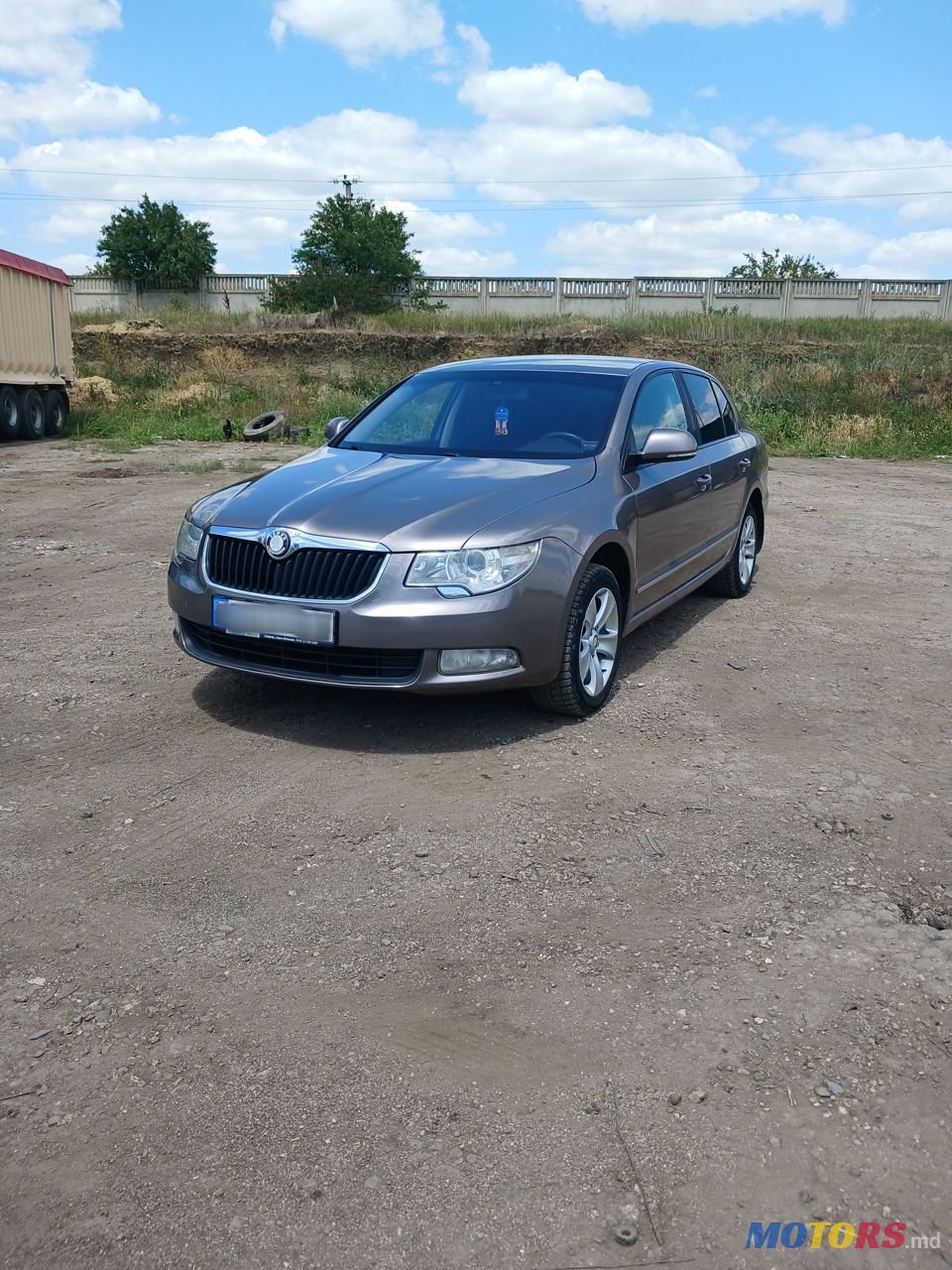 2012' Skoda Superb photo #1