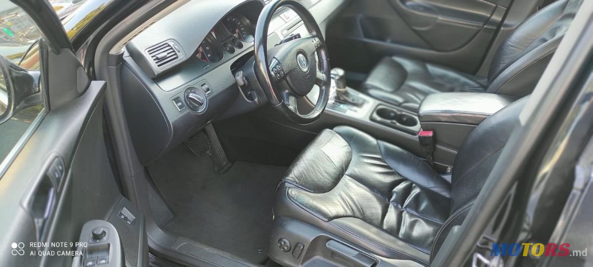 2006' Volkswagen Passat photo #2