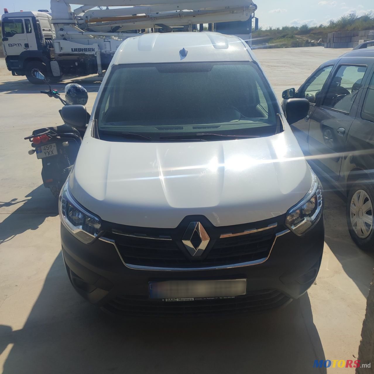 2023' Renault Express photo #2