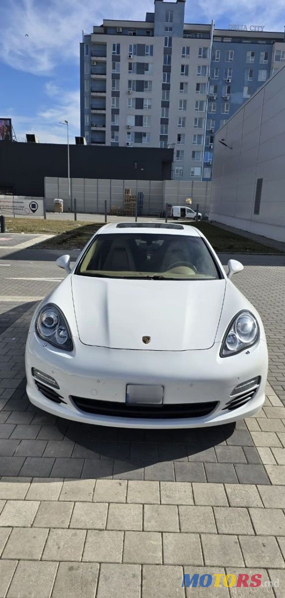2012' Porsche Panamera photo #1
