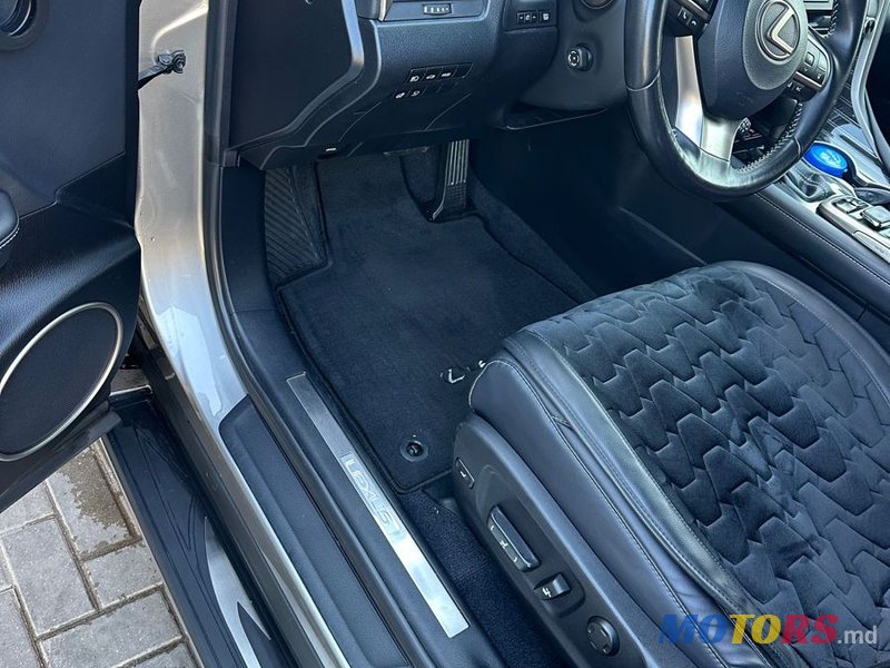 2019' Lexus Rx Series photo #4