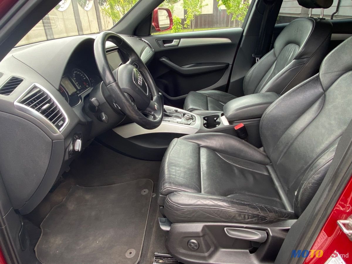 2011' Audi Q5 photo #6