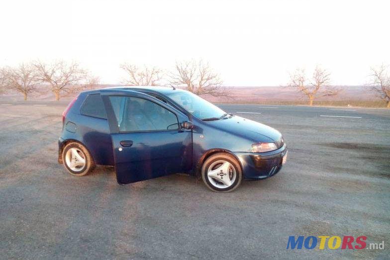 2001' Fiat Punto photo #1