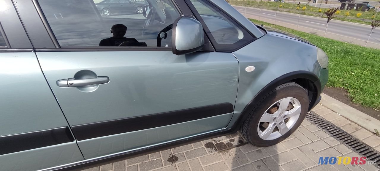 2011' Suzuki SX4 photo #6