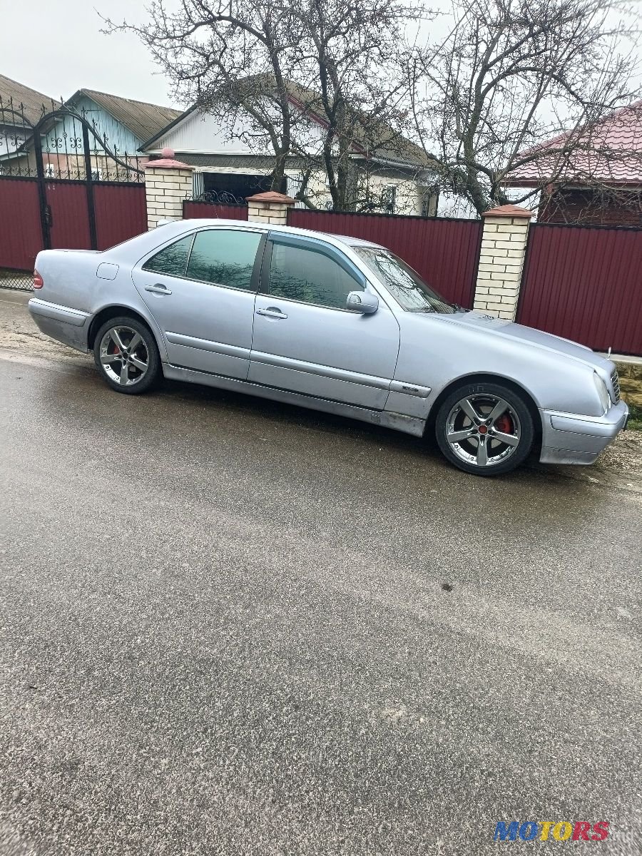 2001' Mercedes-Benz E-Class photo #5