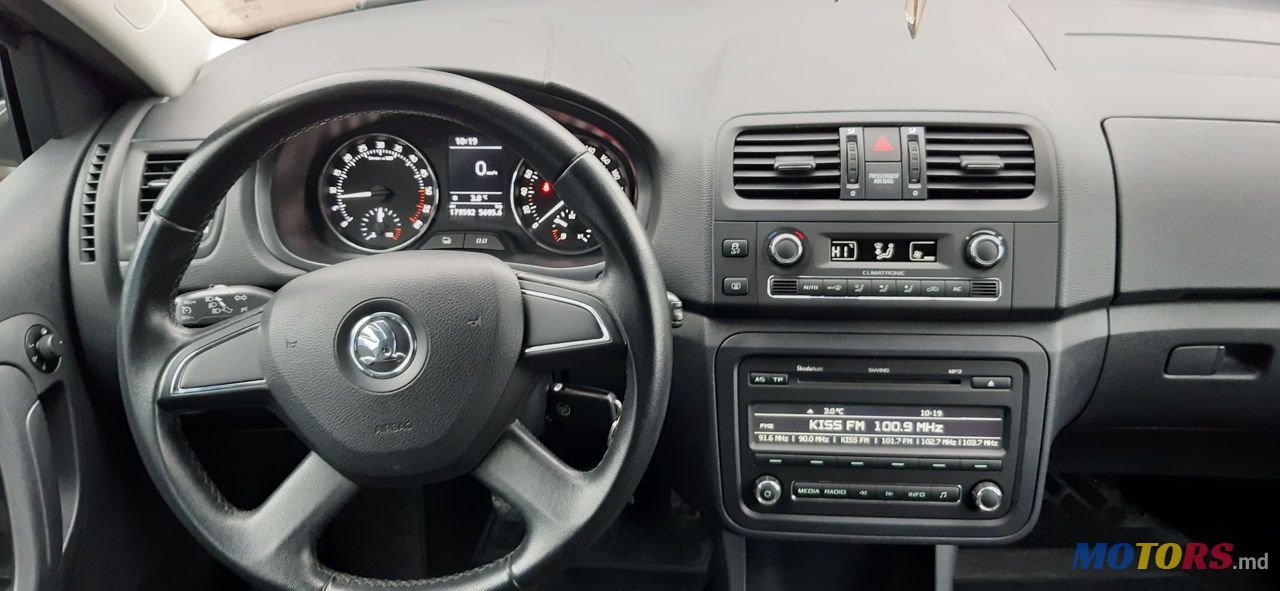 2013' Skoda Fabia photo #1