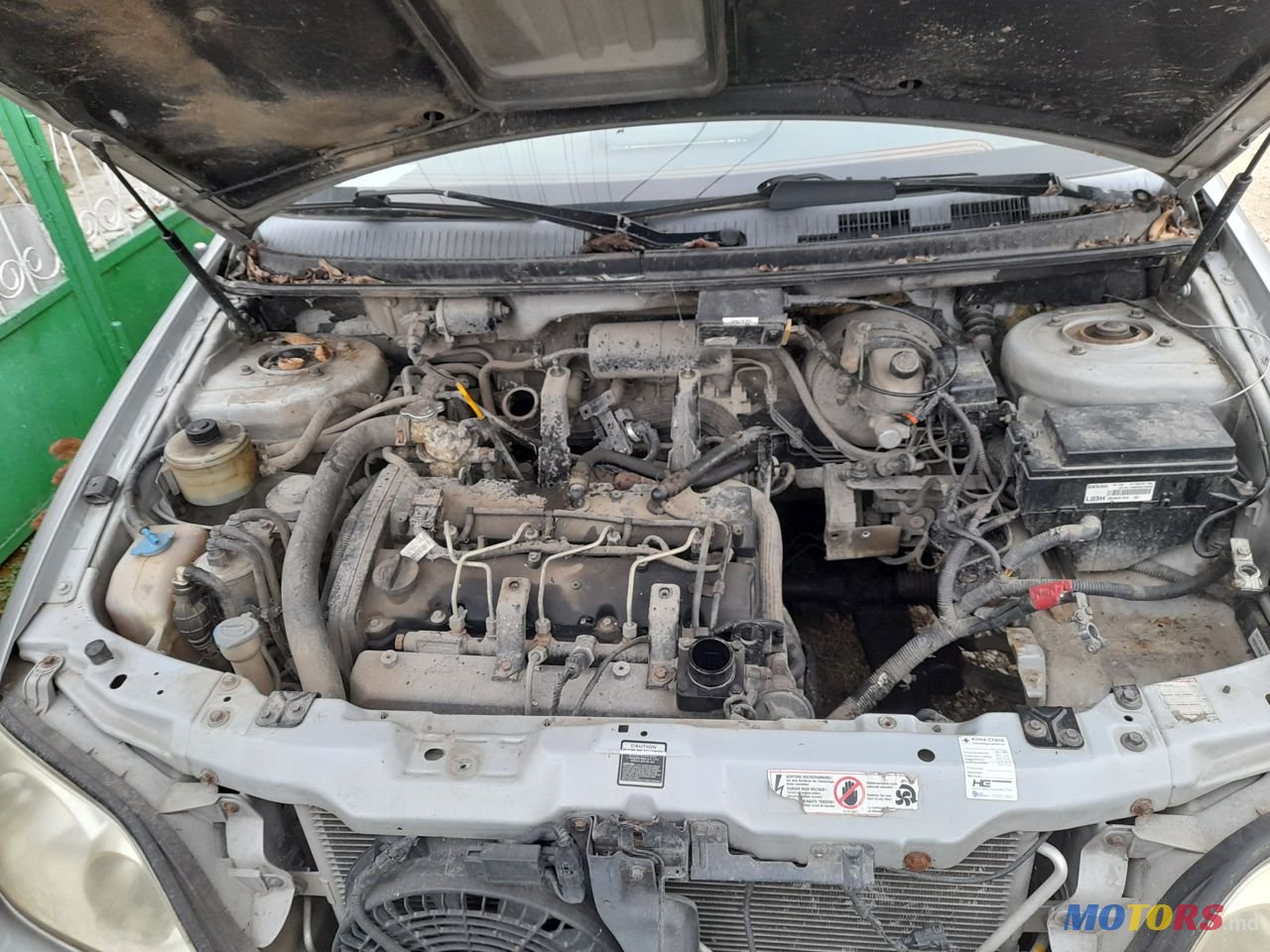 2004' Kia Carnival photo #3