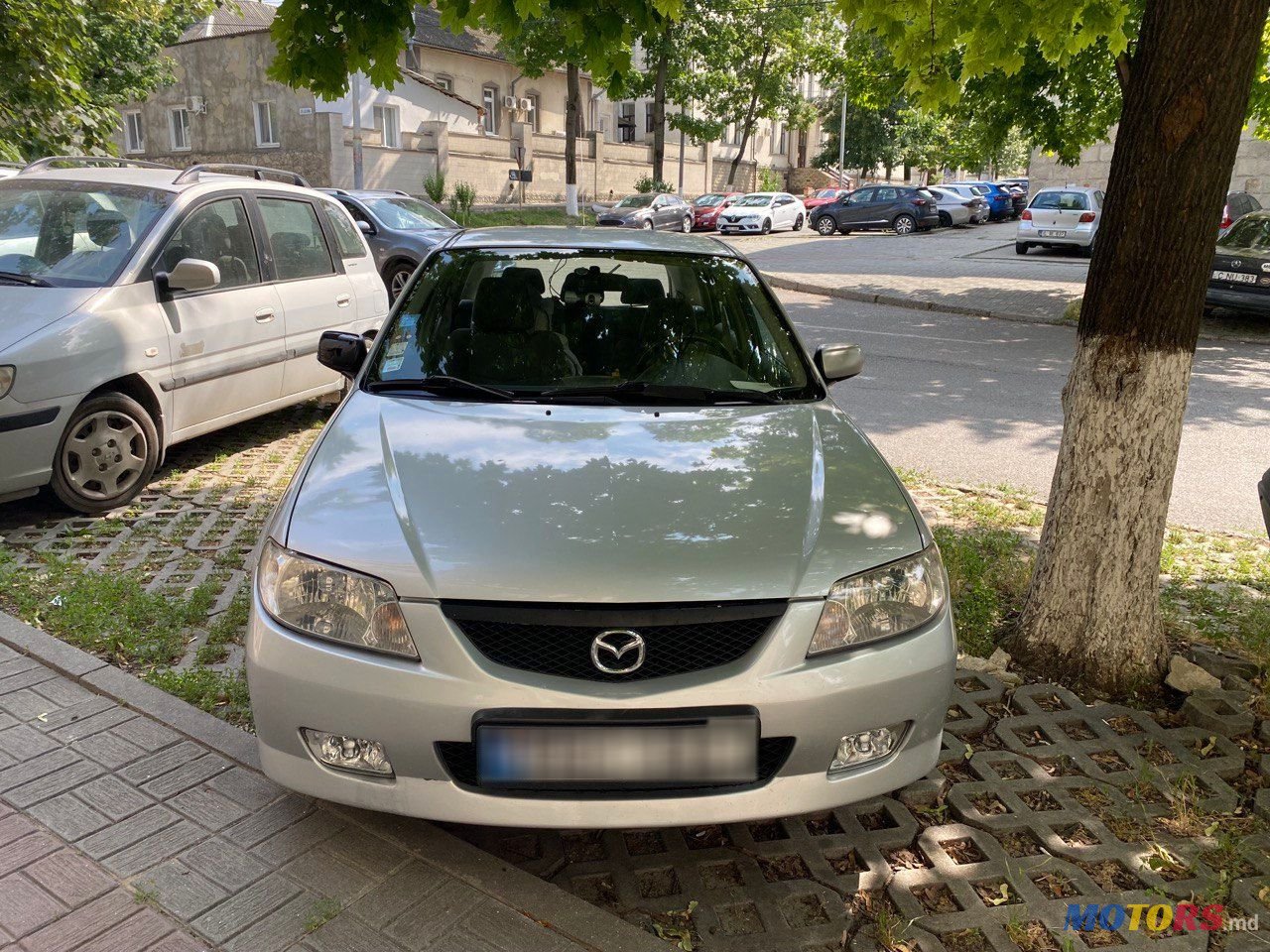 2001' Mazda 323 photo #5