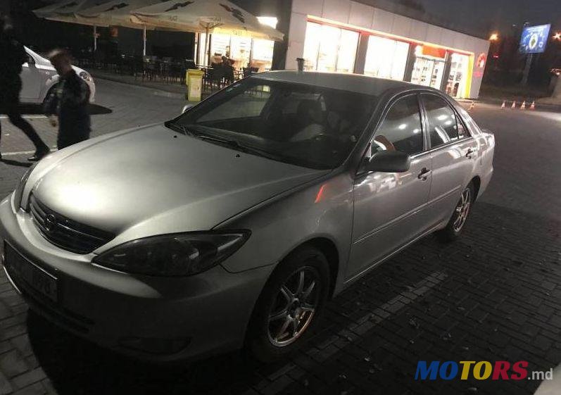 2004' Toyota Camry photo #1