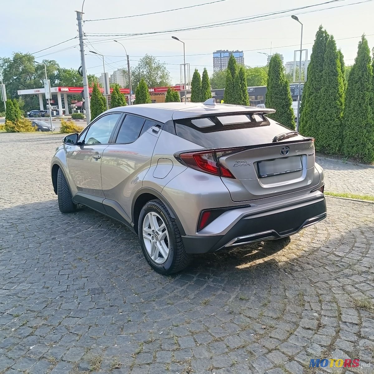 2021' Toyota C-HR photo #2