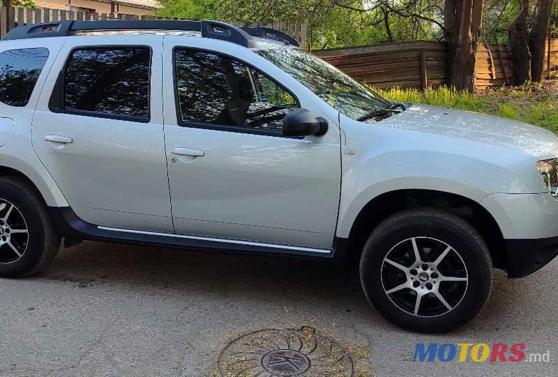 2015' Dacia Duster photo #2