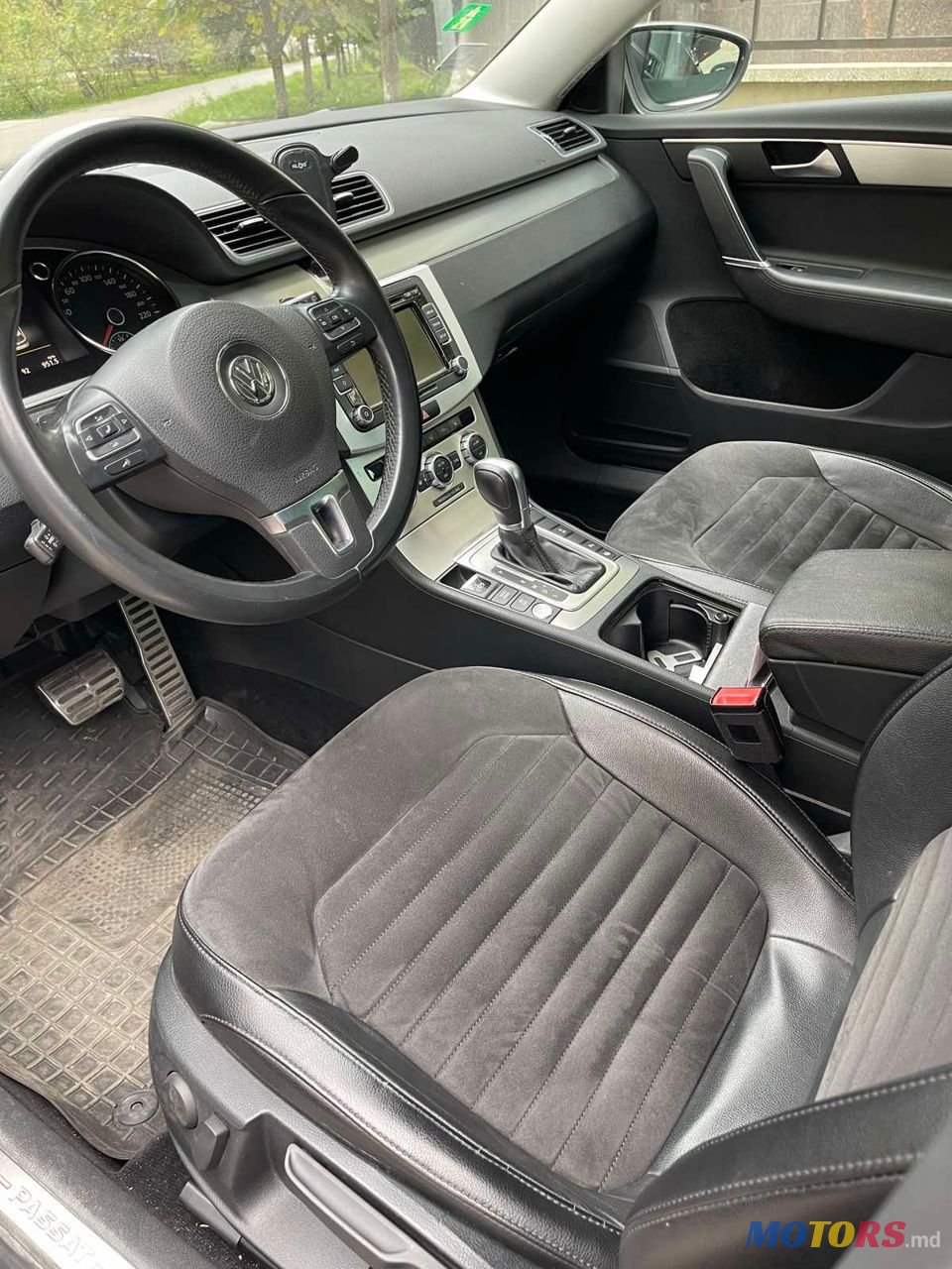 2014' Volkswagen Passat photo #6