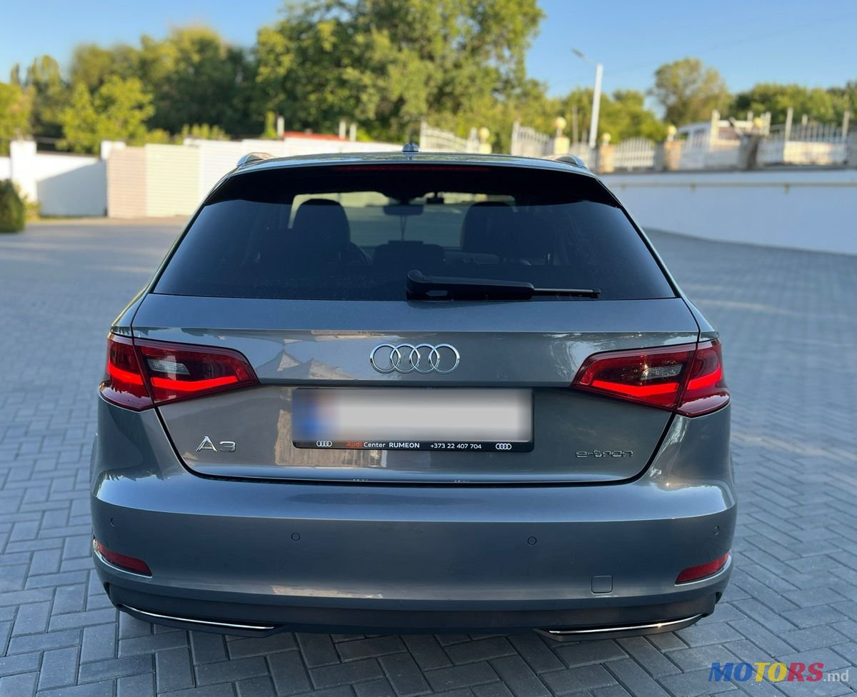 2015' Audi A3 E-Tron photo #2