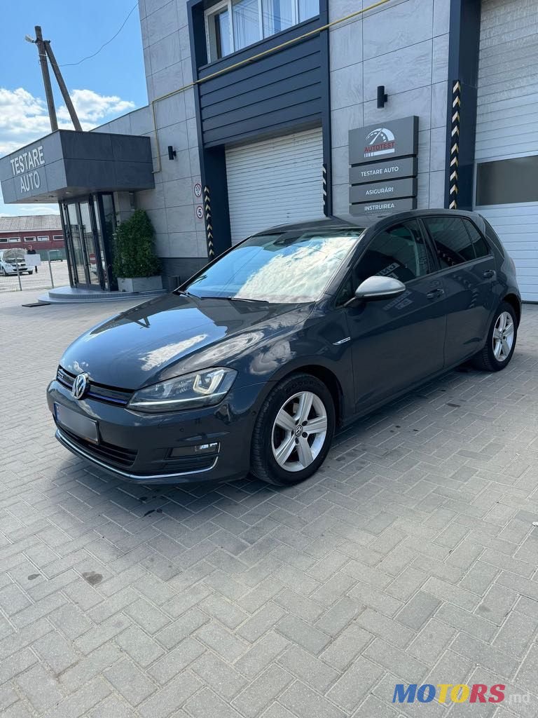 2016' Volkswagen Golf photo #1
