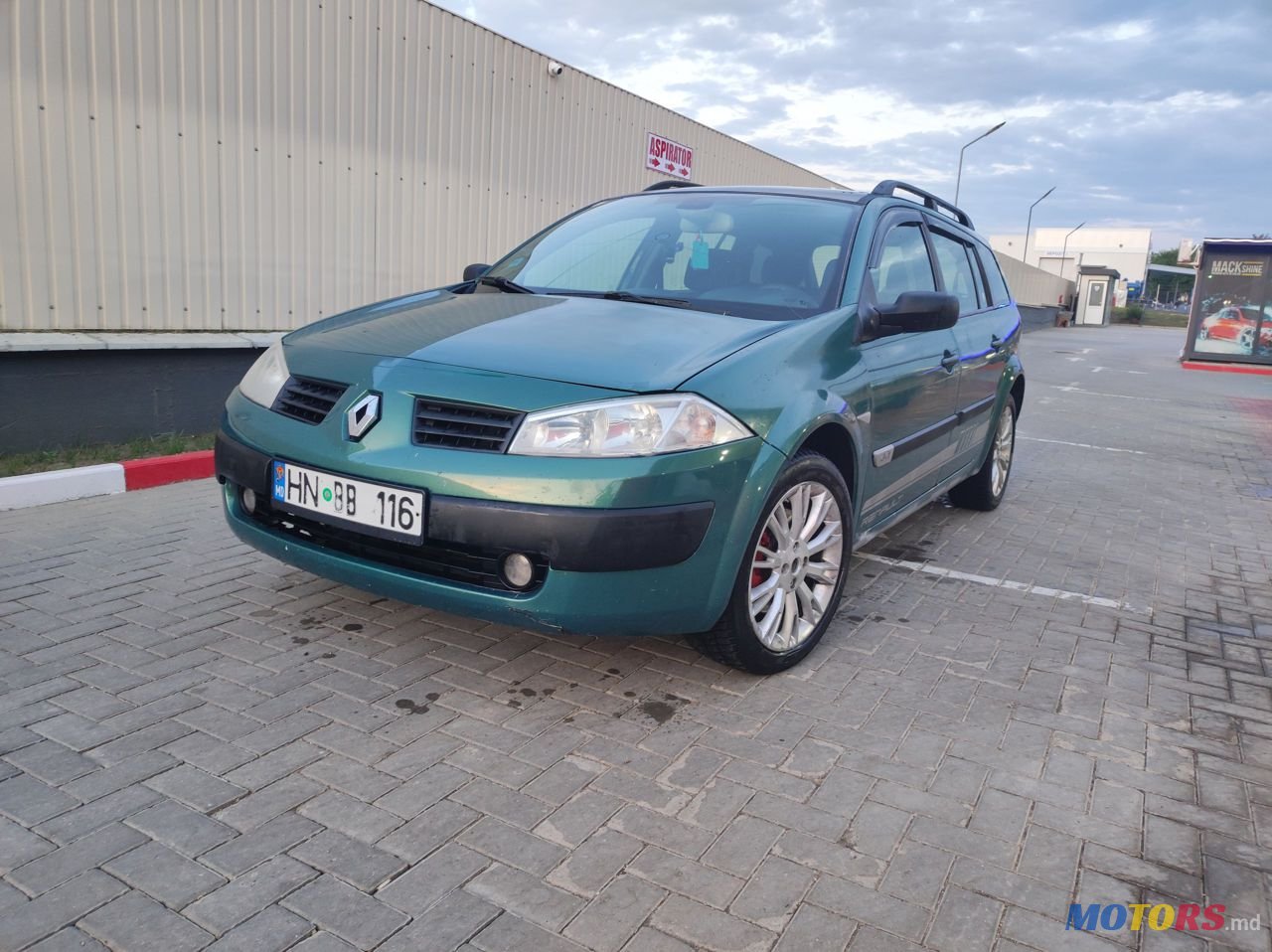 2004' Renault Megane photo #1