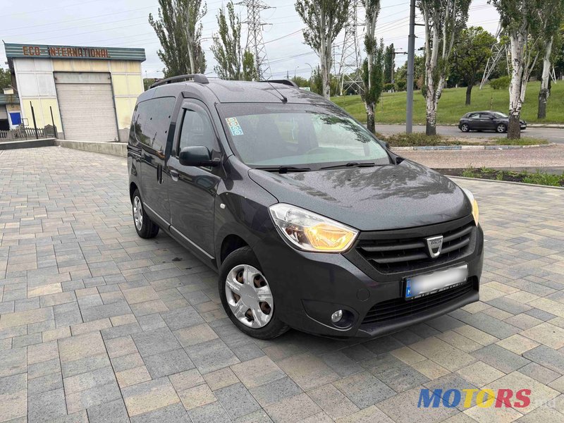 2013' Dacia Dokker photo #1