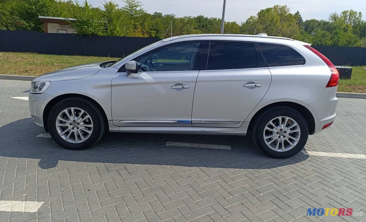 2015' Volvo XC60 photo #2