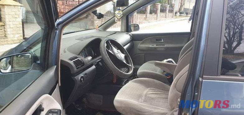 2001' Volkswagen Sharan photo #3
