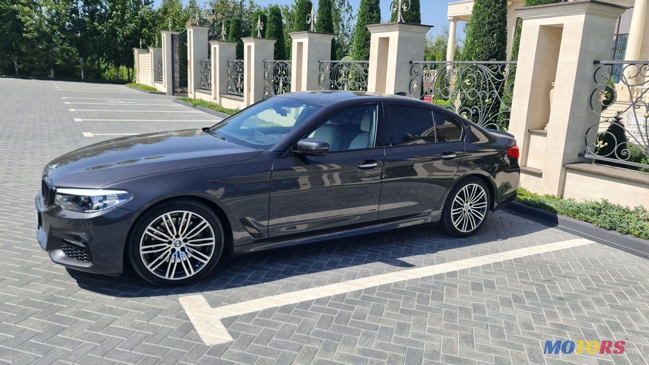 2017' BMW 5 Series photo #5