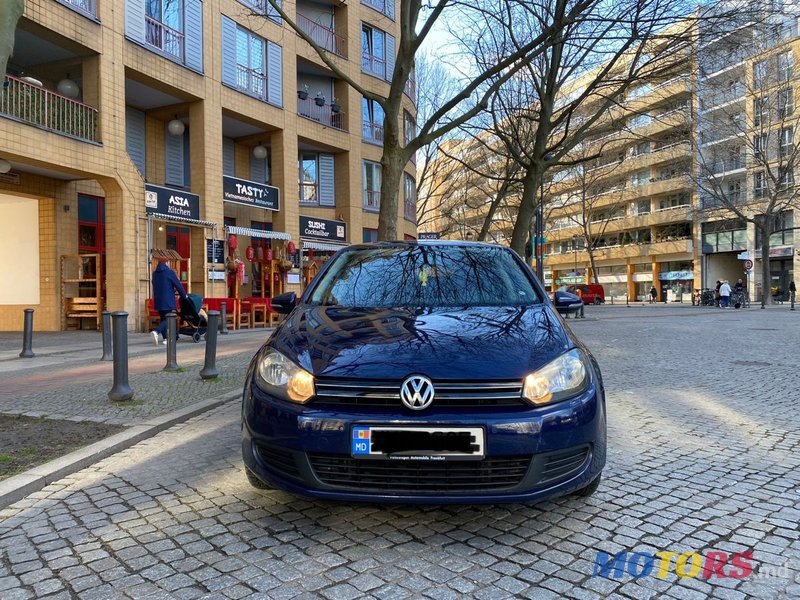 2010' Volkswagen Golf photo #3