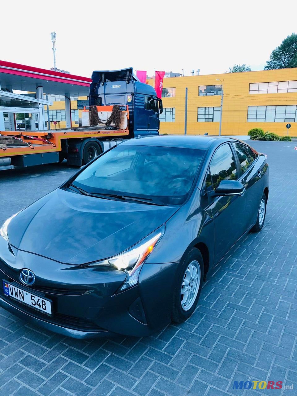 2016' Toyota Prius photo #3