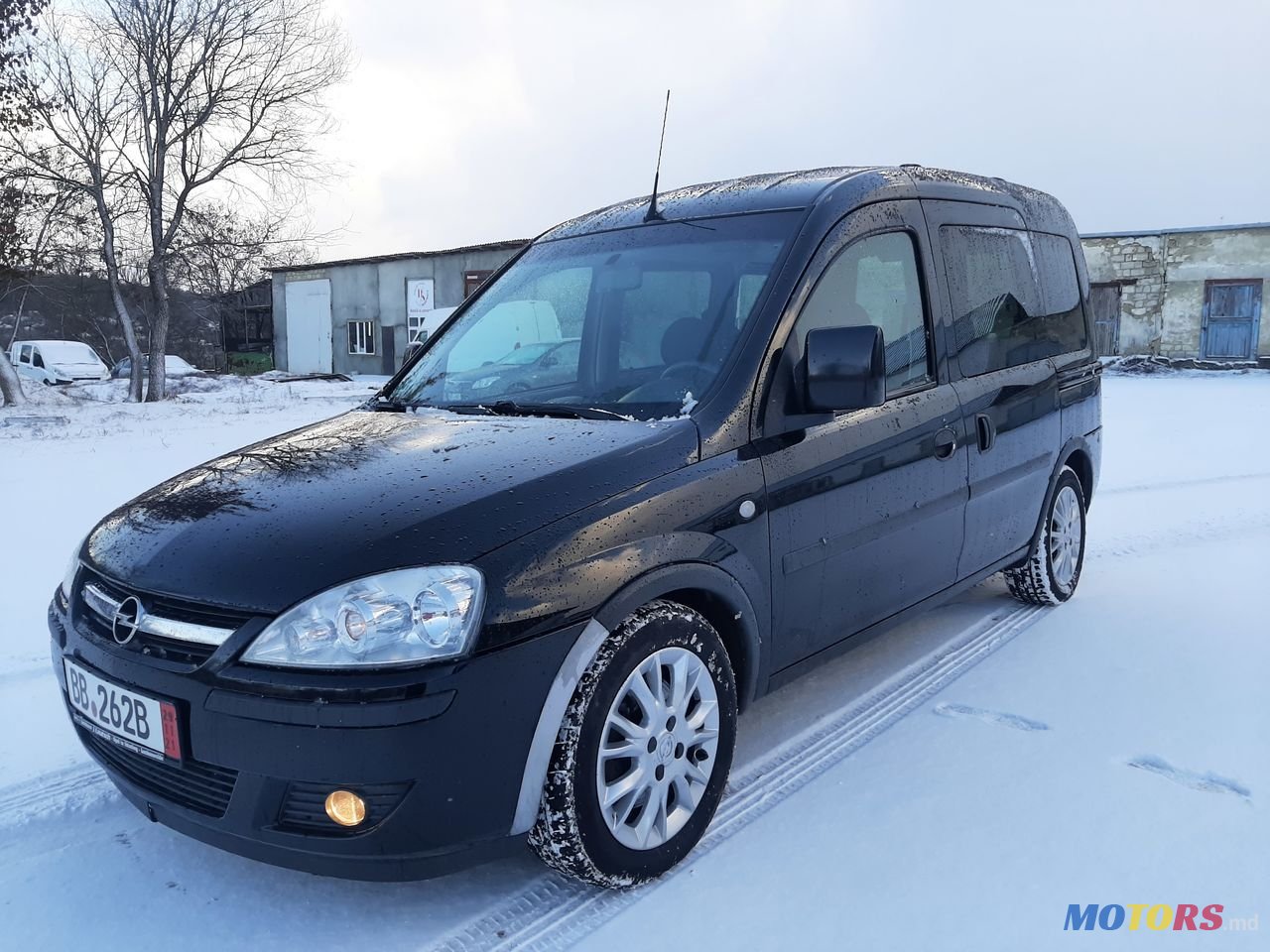 2011' Opel Combo photo #1