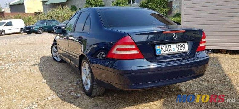 2001' Mercedes-Benz C photo #2
