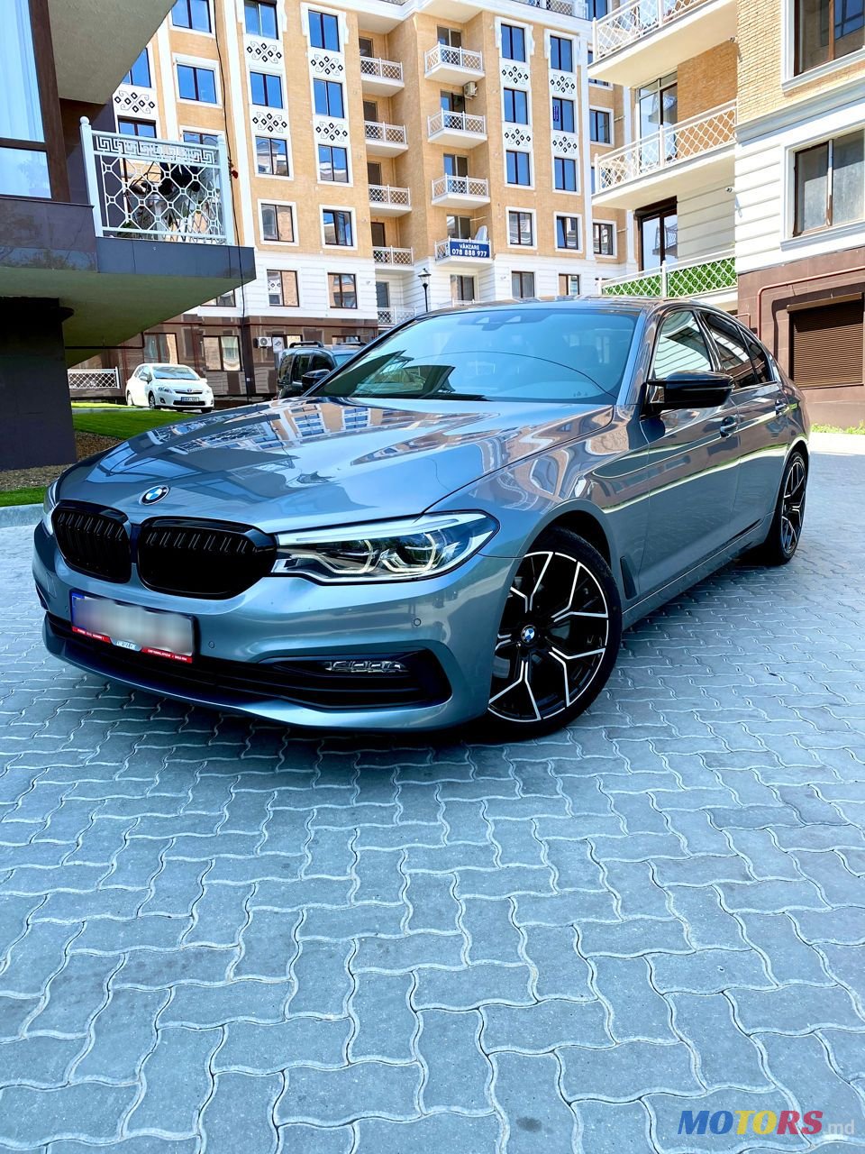 2018' BMW 5 Series photo #2