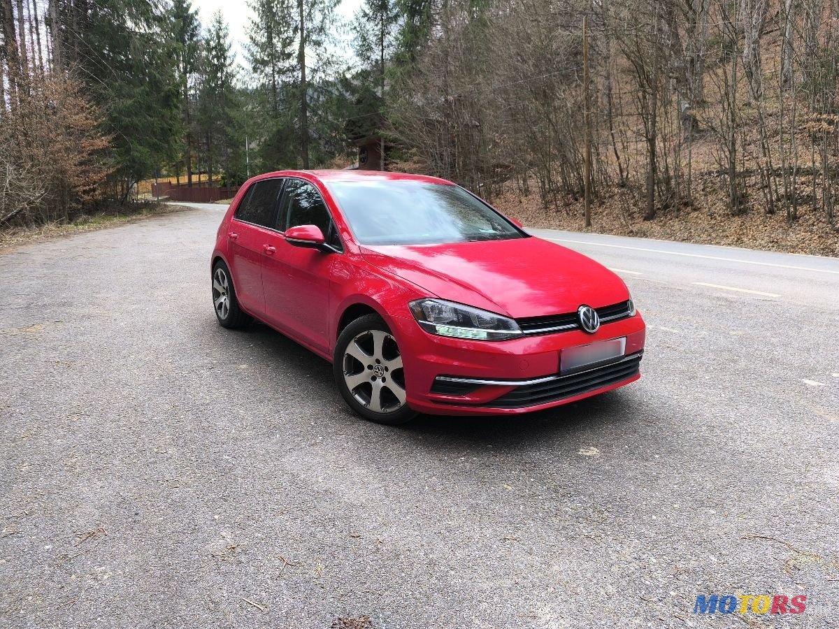 2019' Volkswagen Golf photo #1