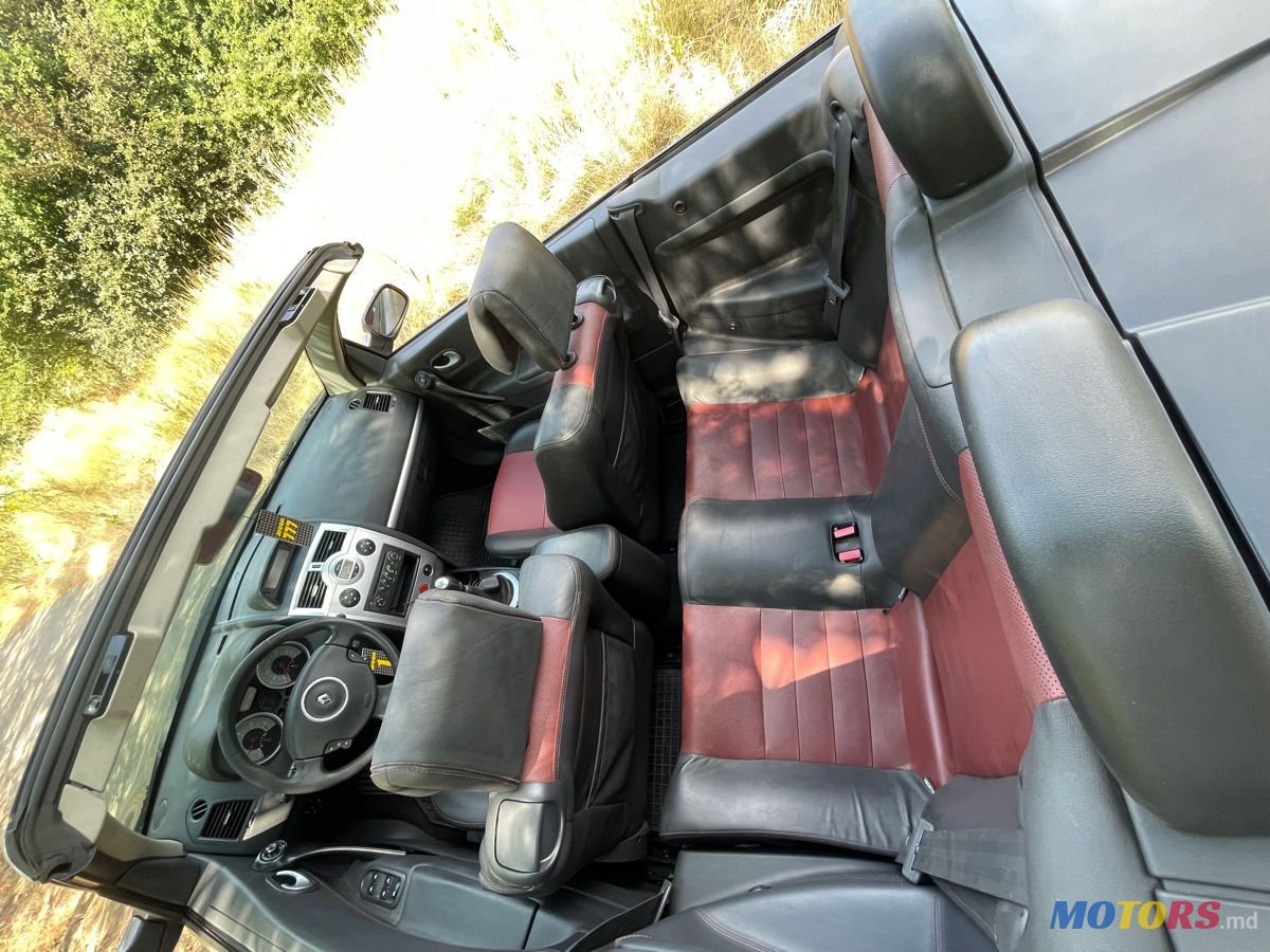 2008' Renault Megane photo #3