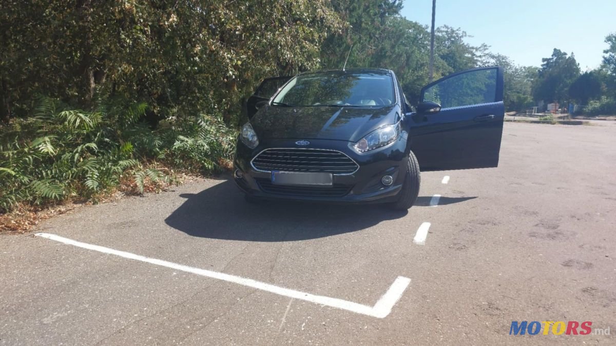 2015' Ford Fiesta photo #2