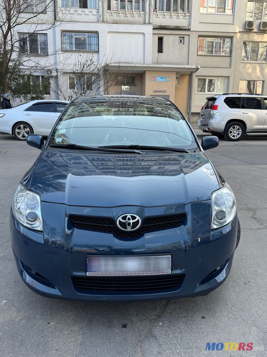2007' Toyota Auris photo #1