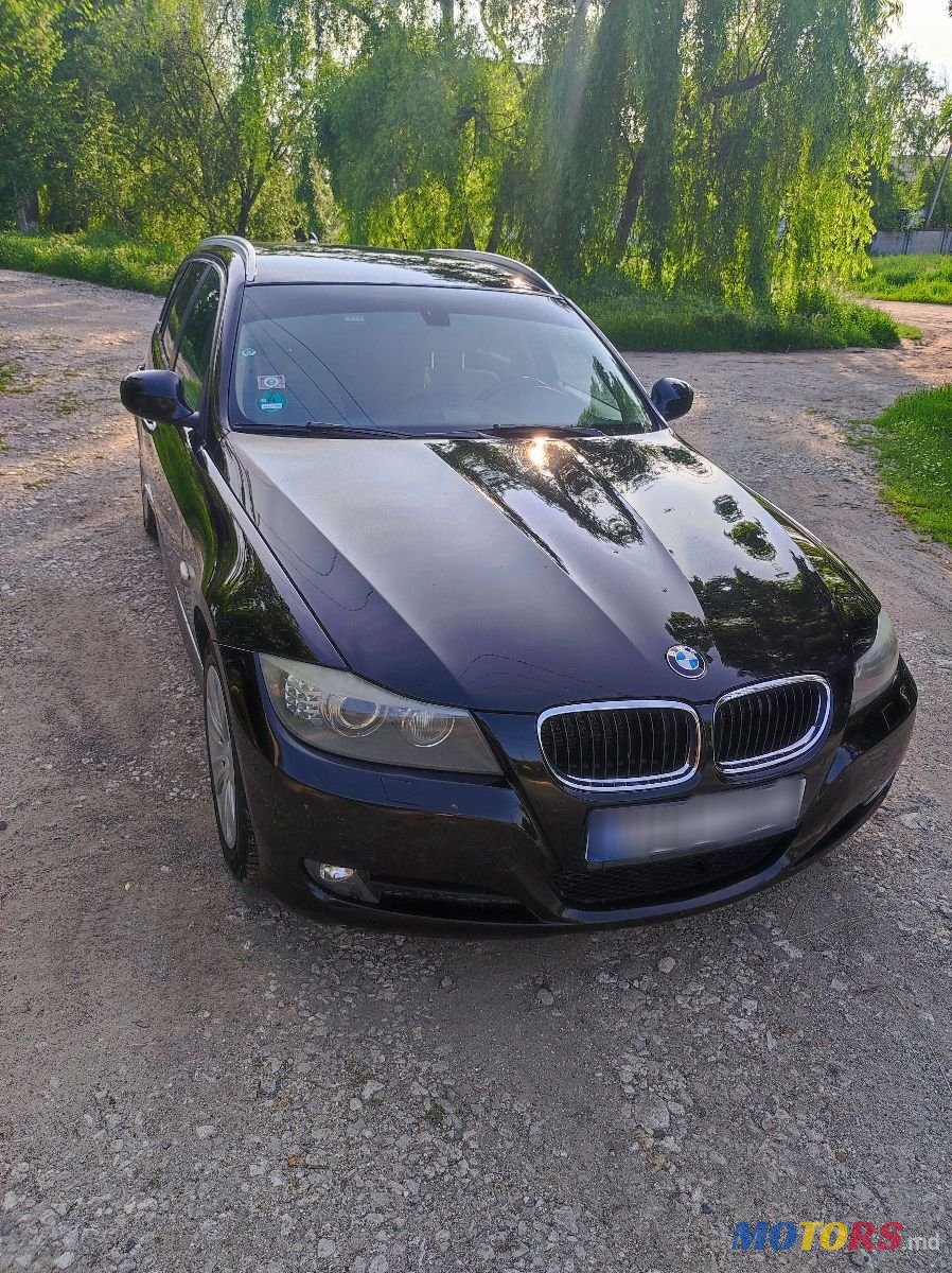 2010' BMW 3 Series photo #1