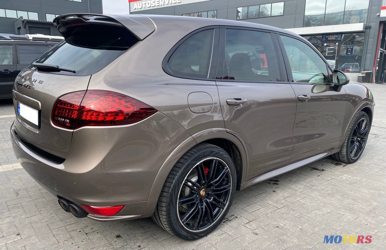 2014' Porsche Cayenne photo #5