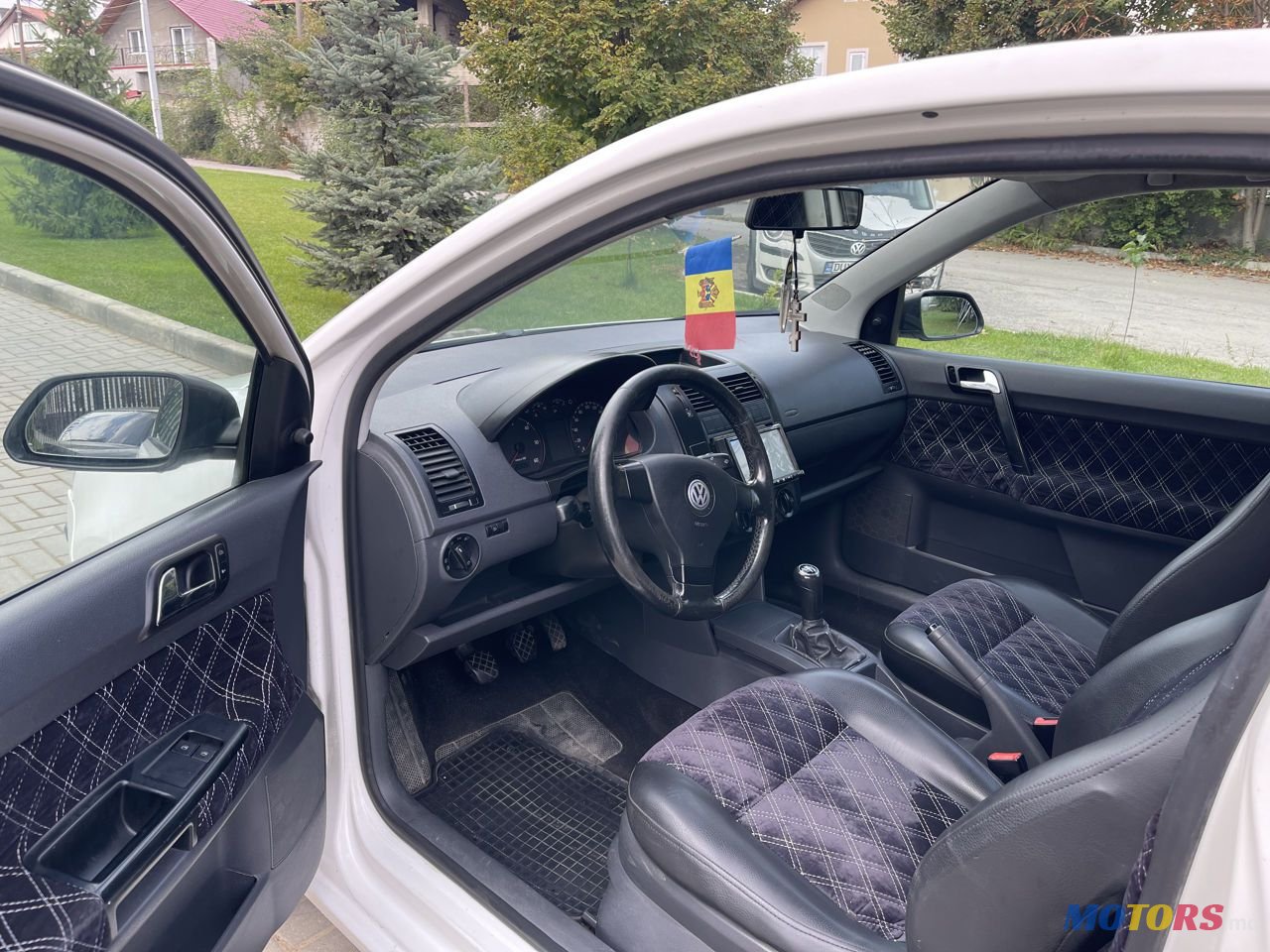 2007' Volkswagen Polo photo #5