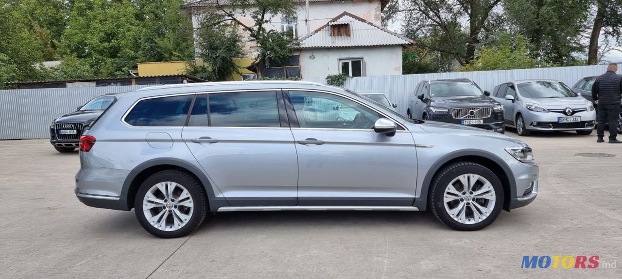2018' Volkswagen Passat photo #5