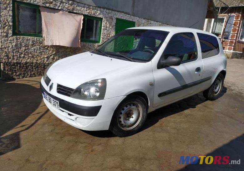 2004' Renault Clio photo #1