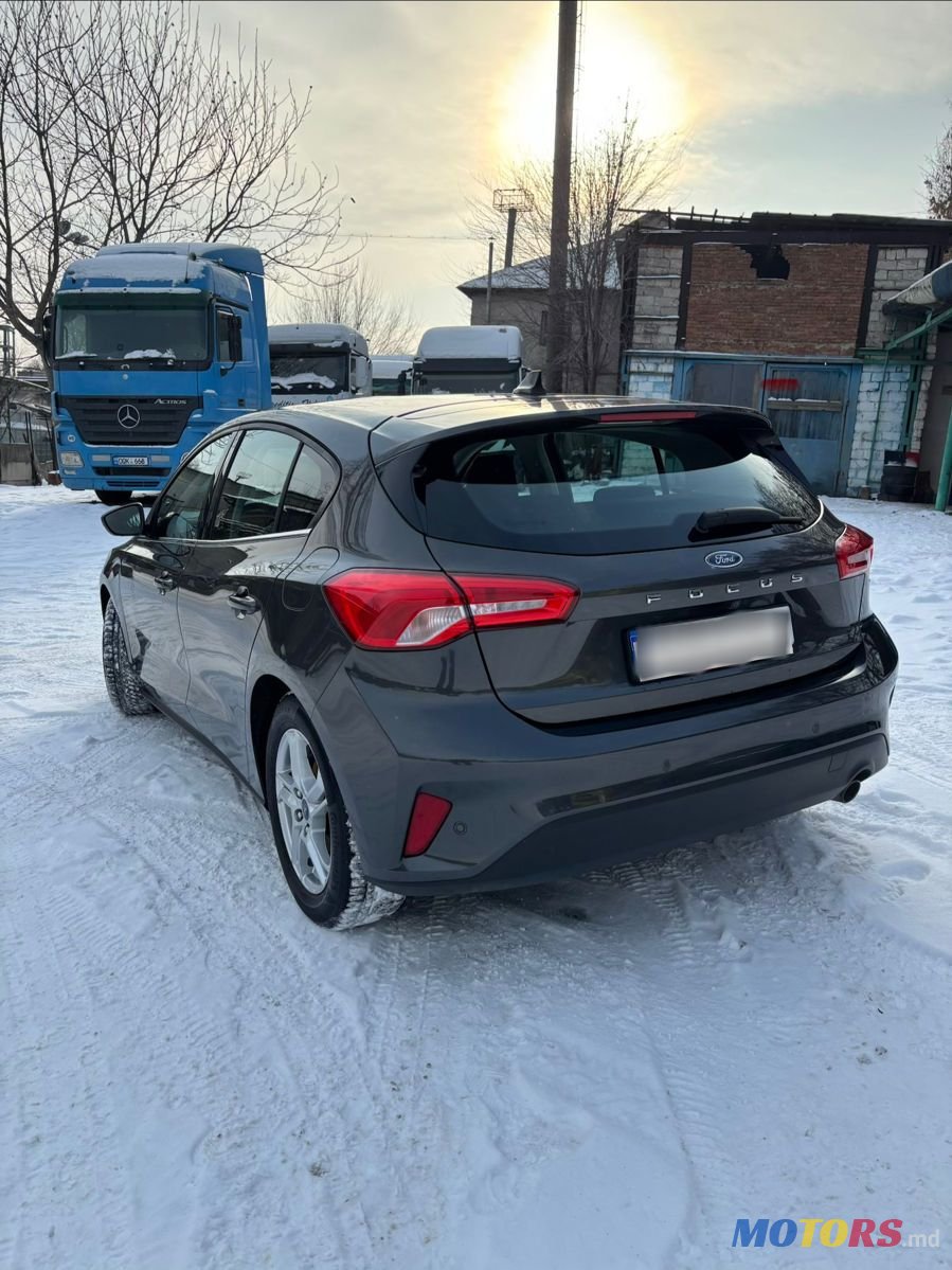 2020' Ford Focus photo #2
