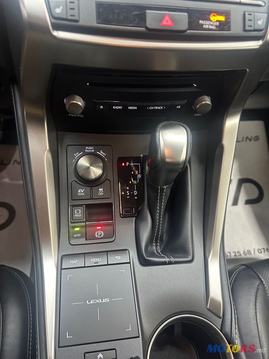 2020' Lexus Nx Series photo #5