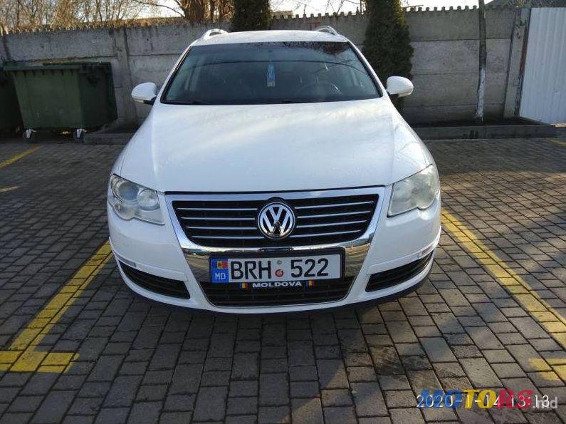 2009' Volkswagen Passat photo #3