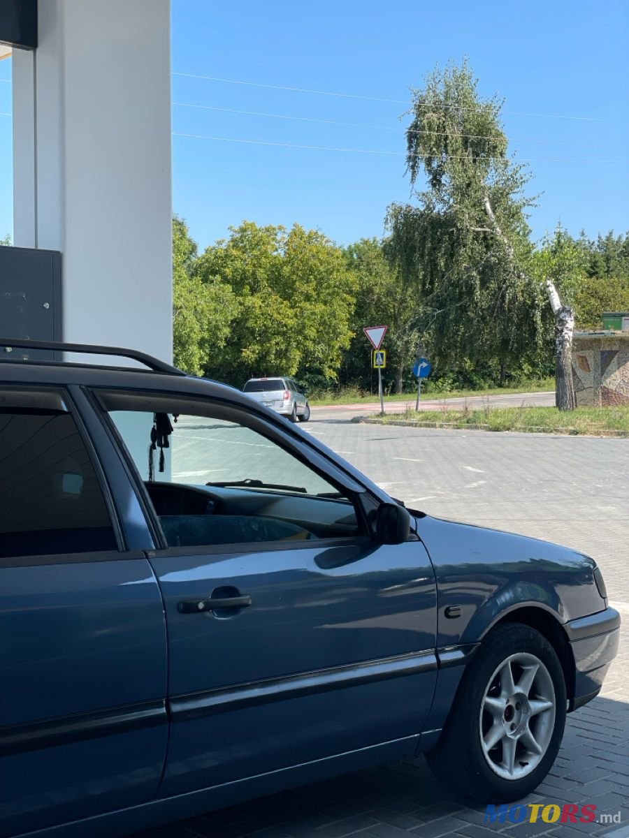 1994' Volkswagen Passat photo #1