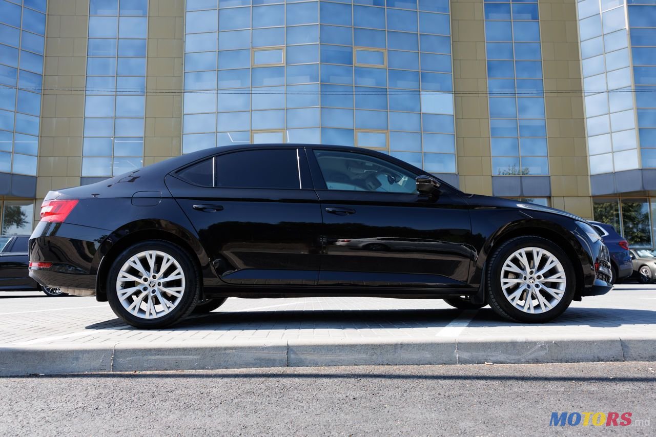 2022' Skoda Superb photo #1