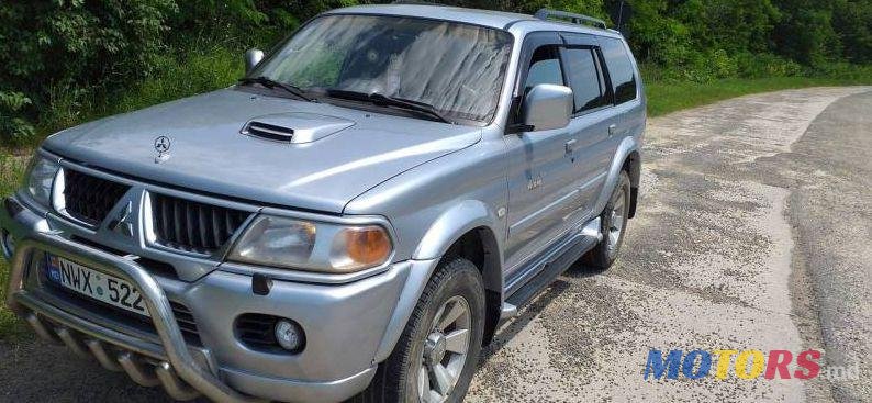 2007' Mitsubishi Pajero photo #1